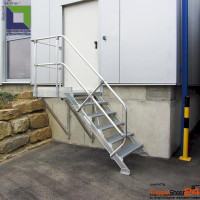 Treppe 45° mit Podest 11 Stufen, Höhe 228 bis 248,5 cm