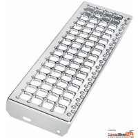 B-Cube Stufen 800 x 240 mm, R12, mit Sicherheitsantrittskante, feuerverzinkt nach DIN EN ISO 1461, mit seitlichen Anschraublaschen, Bohrbild nach DIN 24531.