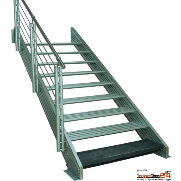 Außentreppe Alaska V4, 3 - 15 Steigungen mit Profilstufen Alu eloxiert 120x28 cm und Aluminiumwangen 280 x 40 mm eloxiert, ohne Geländer, für eine Geschosshöhe 51 - 285 cm. Verkehrslast 5kN/qm. Gegen Mehrpreis erweiterbar und mit Geländer lieferbar.